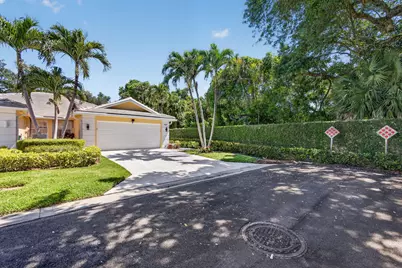 4047 Grove Point Road, Palm Beach Gardens, FL 33410 - Photo 1
