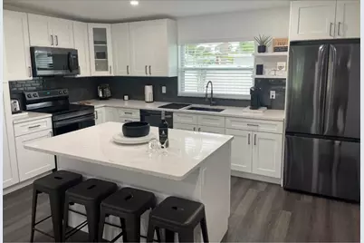 1523 Berkshire Avenue, Jupiter, FL 33469 - Photo 3