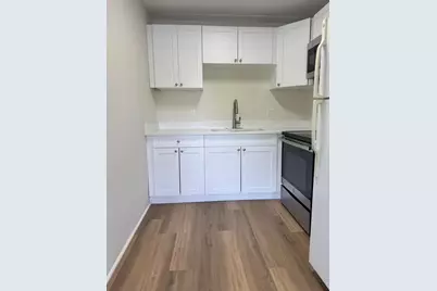 2000 Springdale Boulevard #204, Palm Springs, FL 33461 - Photo 9