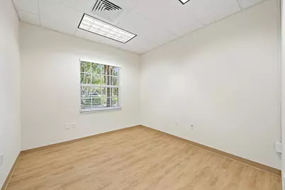 100 Village Square Crossing #104, Palm Beach Gardens, FL 33410 - Photo 5