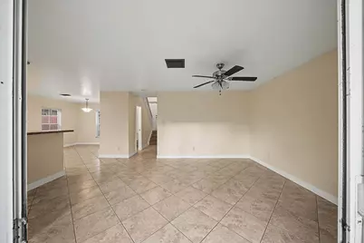 5789 Woodland Point Drive, Tamarac, FL 33319 - Photo 21