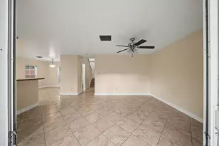 5789 Woodland Point Dr, Tamarac, FL 33319 - Photo 21