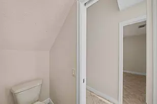 5789 Woodland Point Dr, Tamarac, FL 33319 - Photo 9