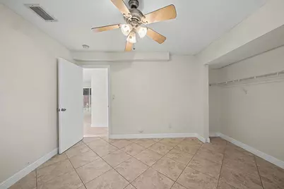 5789 Woodland Point Drive, Tamarac, FL 33319 - Photo 11