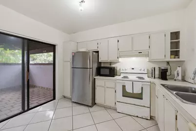 6375 W Pinehurst Cir Circle #D38, Tamarac, FL 33321 - Photo 11