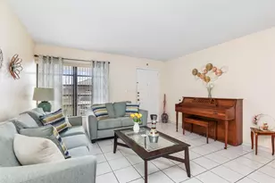 406 SW 96th Ct SW, Miami, FL 33174 - Photo 3