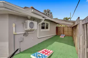 470 SE 4th Ct, Pompano Beach, FL 33060 - Photo 5