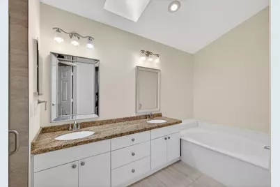 283 Canterbury Drive W, Palm Beach Gardens, FL 33418 - Photo 35
