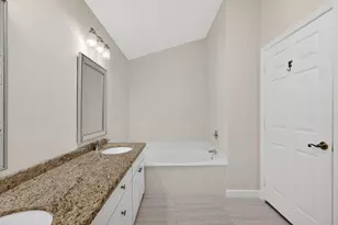 283 Canterbury Dr W, Palm Beach Gardens, FL 33418 - Photo 37