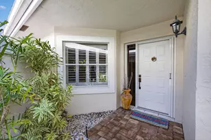 283 Canterbury Dr W, Palm Beach Gardens, FL 33418 - Photo 7