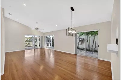 283 Canterbury Drive W, Palm Beach Gardens, FL 33418 - Photo 19