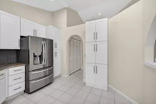 283 Canterbury Dr W, Palm Beach Gardens, FL 33418 - Photo 15