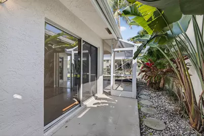 283 Canterbury Drive W, Palm Beach Gardens, FL 33418 - Photo 49
