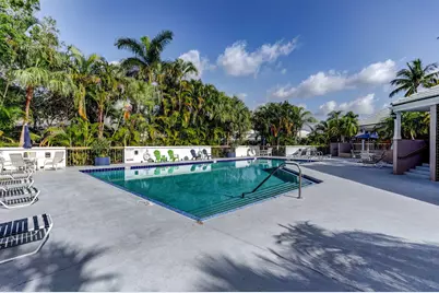 283 Canterbury Drive W, Palm Beach Gardens, FL 33418 - Photo 77