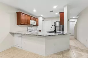 2764 SE Birmingham Dr, Stuart, FL 34994 - Photo 5