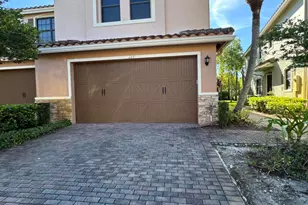 127 W Riverwalk Cir W, Plantation, FL 33325 - Photo 1