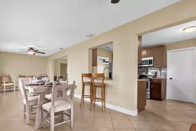 8208 NW 14 Street, Plantation, FL 33322 - Photo 13