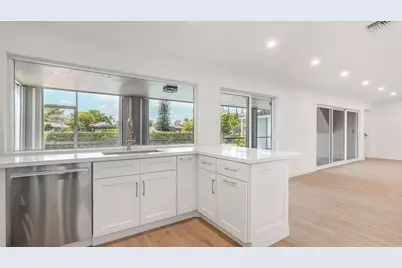 1071 NW 97th Avenue, Plantation, FL 33322 - Photo 13