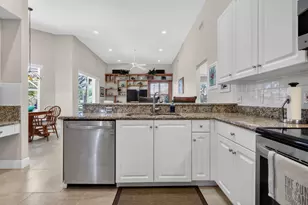 9239 Emily Cir, Lake Worth, FL 33467 - Photo 7