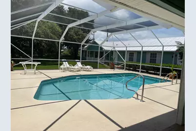 717 W Fischer Circle, Sebastian, FL 32958 - Photo 11