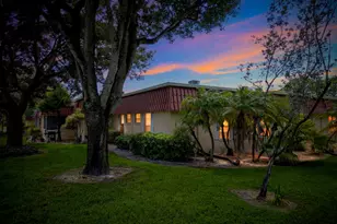 857 Worcester Ln, Lake Worth, FL 33467 - Photo 3