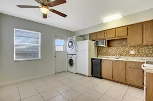 1919 Doffer Ln, North Palm Beach, FL 33408 - Photo 3