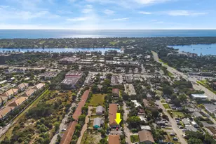 1919 Doffer Ln, North Palm Beach, FL 33408 - Photo 13