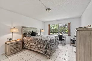 1000 SW 125th Ave, Pembroke Pines, FL 33027 - Photo 17