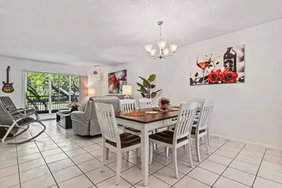 1000 SW 125th Avenue #211, Pembroke Pines, FL 33027 - Photo 9