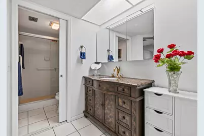 1000 SW 125th Avenue #211, Pembroke Pines, FL 33027 - Photo 17