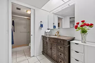 1000 SW 125th Ave, Pembroke Pines, FL 33027 - Photo 17