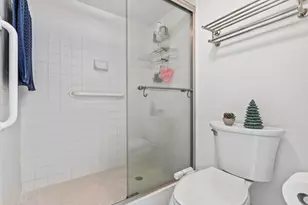 1000 SW 125th Ave, Pembroke Pines, FL 33027 - Photo 19