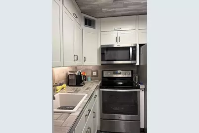 223 Southampton B, West Palm Beach, FL 33417 - Photo 7