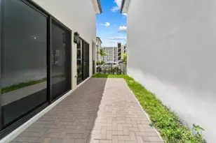 8173 NW 42nd St, Doral, FL 33166 - Photo 27