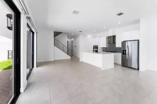 8173 NW 42nd St, Doral, FL 33166 - Photo 5