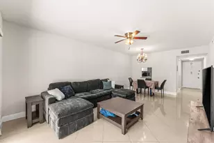 130 Lake Meryl Dr, West Palm Beach, FL 33411 - Photo 15