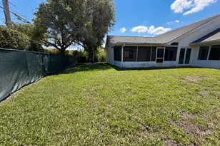 1179 NW 161st Ave, Pembroke Pines, FL 33028 - Photo 15