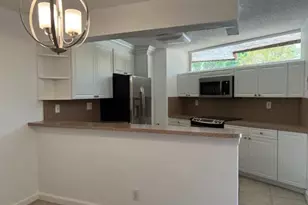 8285 Severn Dr, Boca Raton, FL 33433 - Photo 3