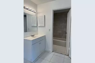 203 E Lakeview Dr Drive E, Royal Palm Beach, FL 33411 - Photo 11