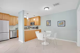 3201 SE Guenevere Ln, Port Saint Lucie, FL 34952 - Photo 15