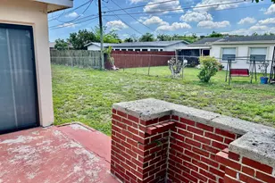 11450 NW 35th Pl, Sunrise, FL 33323 - Photo 25