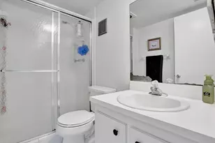 9480 Poinciana Pl, Davie, FL 33324 - Photo 11