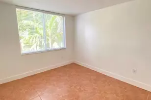 1740 NW N River Dr, Miami, FL 33125 - Photo 7