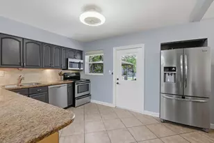 720 NE 7th St, Pompano Beach, FL 33060 - Photo 23