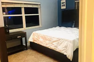 720 NE 7th St, Pompano Beach, FL 33060 - Photo 5