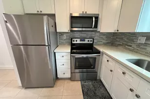 2100 NE 38th St, Lighthouse Point, FL 33064 - Photo 1