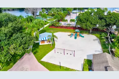 3226 S Carambola Cir S, Coconut Creek, FL 33066 - Photo 47