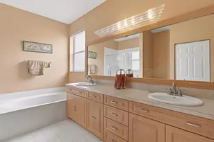 9624 Crescent View Dr N, Boynton Beach, FL 33437 - Photo 15