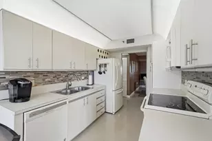 1201 S Ocean Dr, Hollywood, FL 33019 - Photo 11