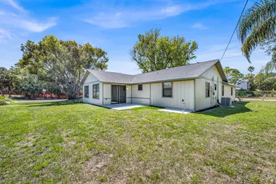 2621 SE Westmoreland Boulevard, Port Saint Lucie, FL 34952 - Photo 33